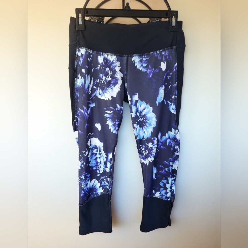 🌟Free Add-On🌟Apana Yoga Black & Floral Print Cropped Leggings Size S